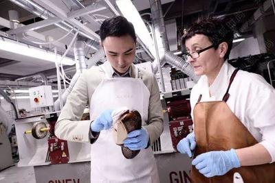 供不应求的奢侈品战争 Gucci自建最大皮具鞋履工厂投产，皮具帝国的野心与隐忧